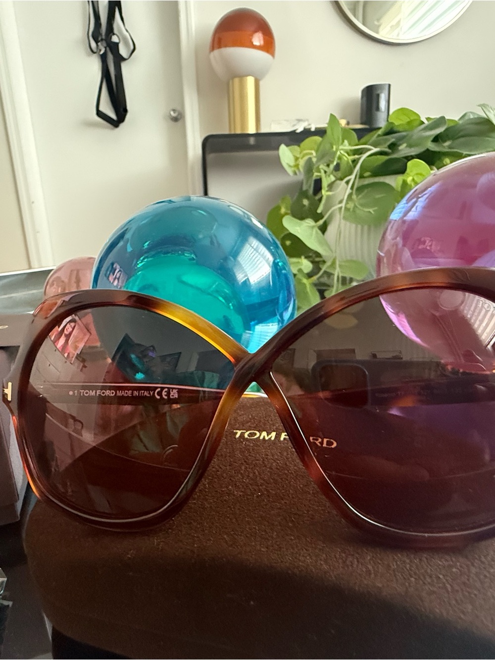 Tom Ford Tortoiseshell Frame with Brown Gradient Lenses Sunnies 70s vintage vibe